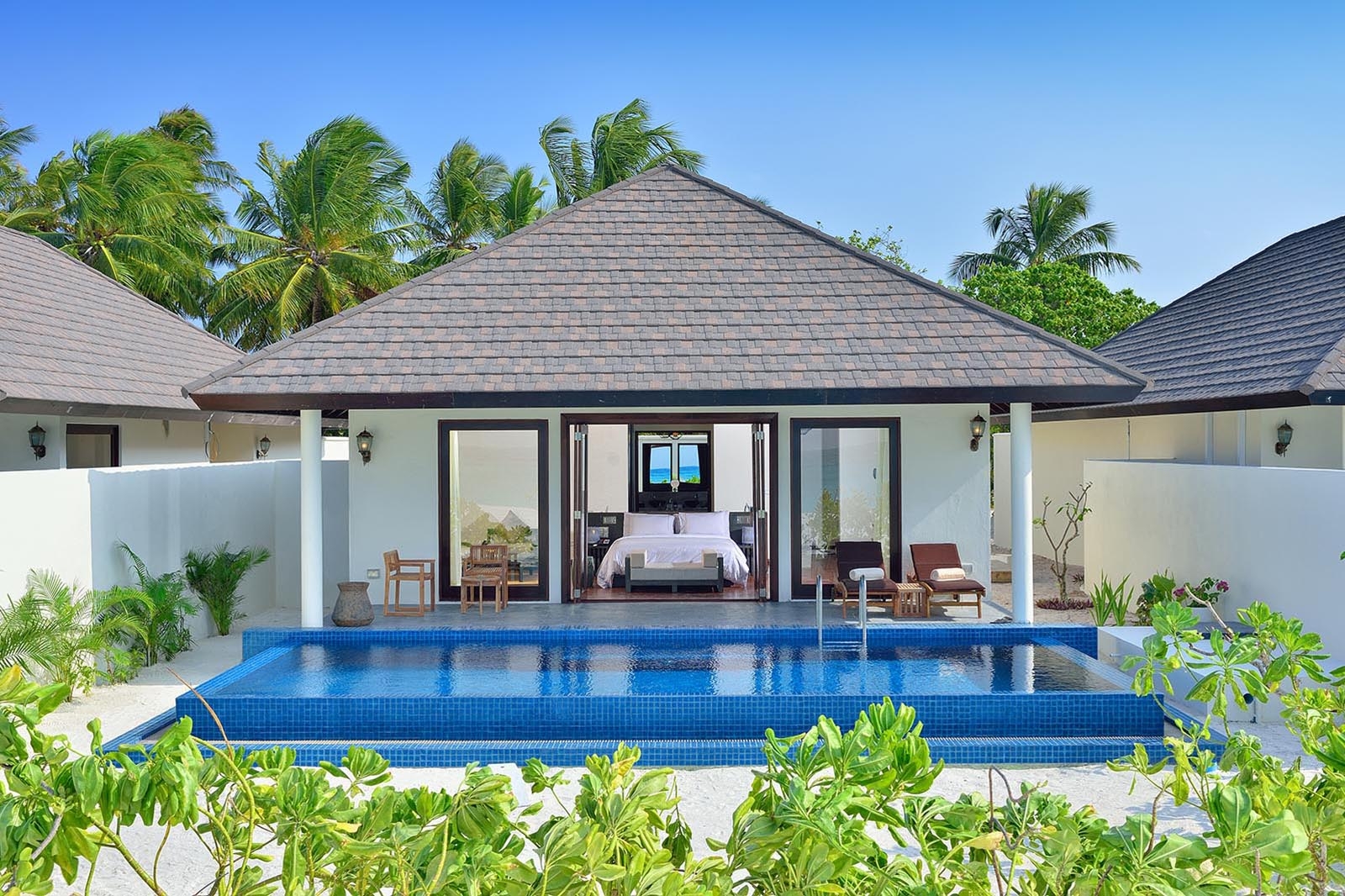 Sunset Beach Villa with  Pool