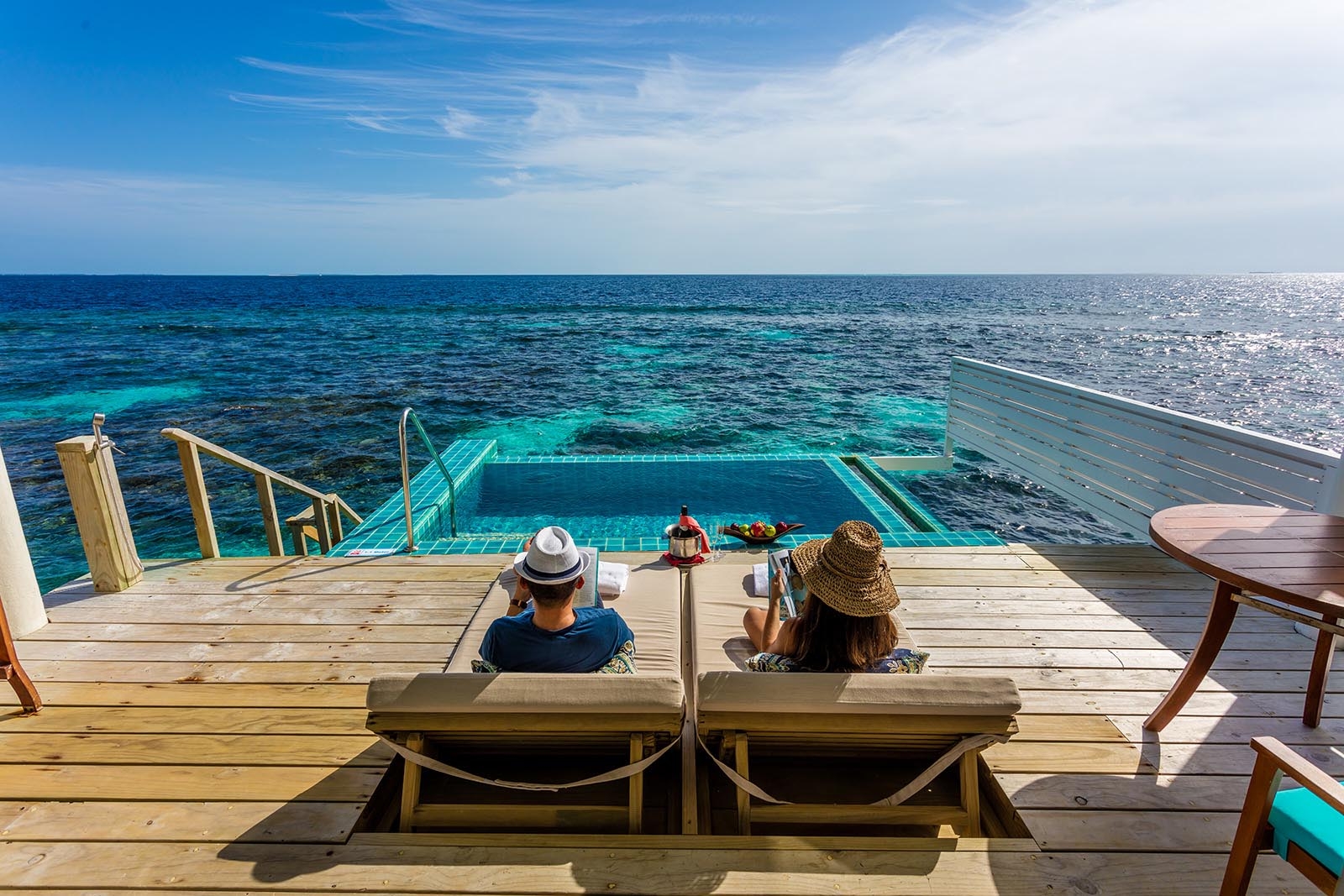 Sunset Ocean Pool Villa