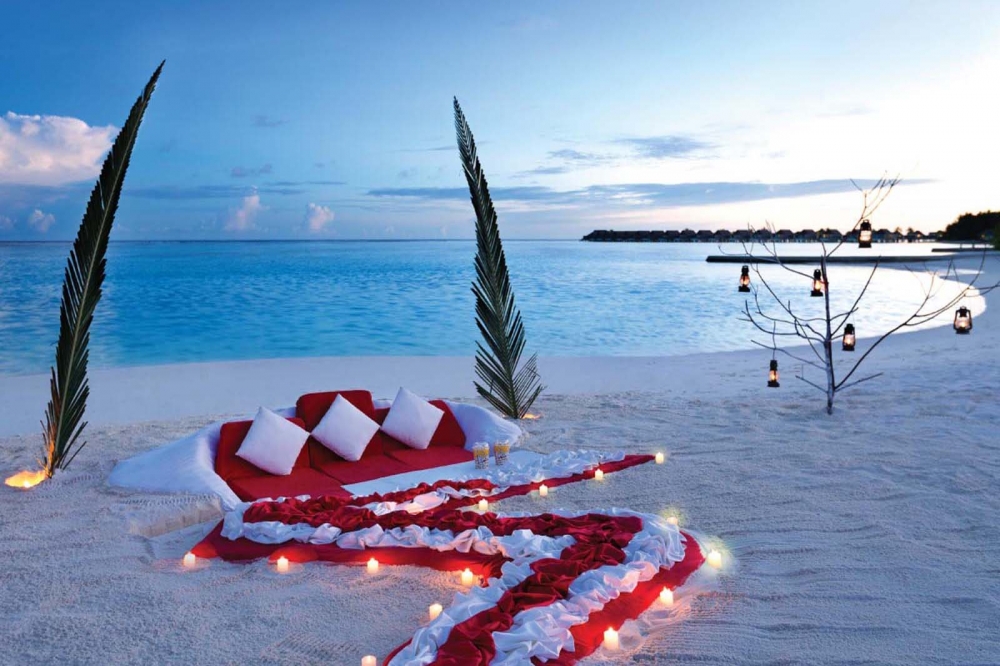 PRIVATE DESTINATION DINING