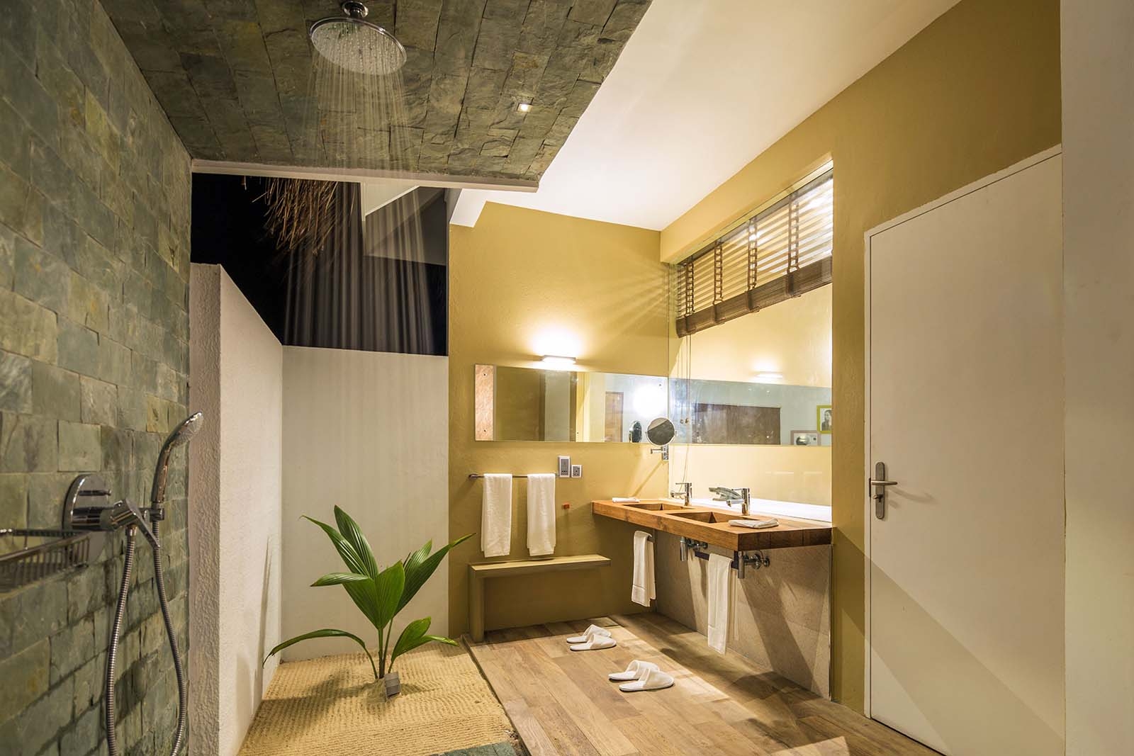 Beach Suites